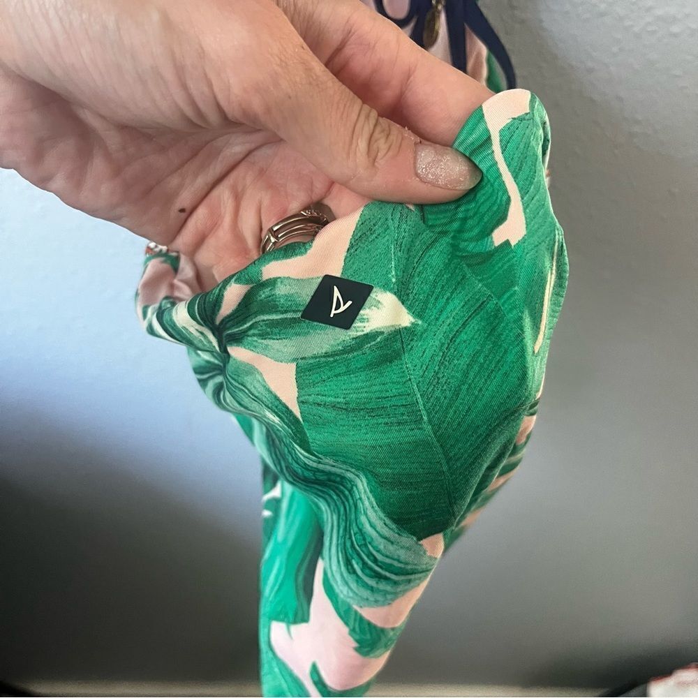 Sperry Tropical Print One Piece Swimsuit - Picture 4 of 10